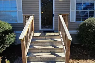 437 Burkhalter Cir, Claxton, GA 30417 - Photo 2