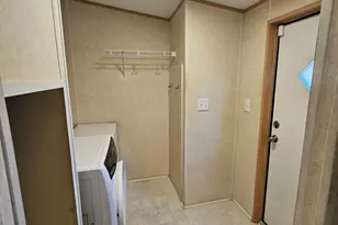 437 Burkhalter Cir, Claxton, GA 30417 - Photo 14