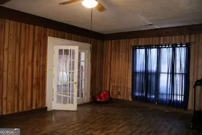 640 Gholston Street, Comer, GA 30629 - Photo 16