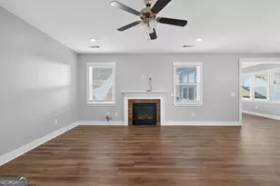 6928 Manchester Dr, Flowery Branch, GA 30542 - Photo 6