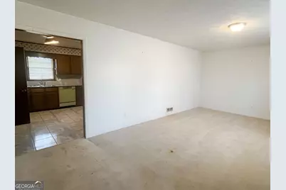 279 Timberland Trail, Riverdale, GA 30274 - Photo 4