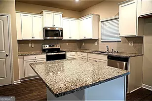 11922 Lovejoy Crossing Way, Hampton, GA 30228 - Photo 4