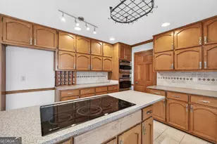 8215 Greens Ct, Jonesboro, GA 30236 - Photo 18