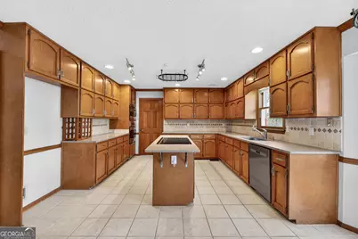 8215 Greens Court, Jonesboro, GA 30236 - Photo 16