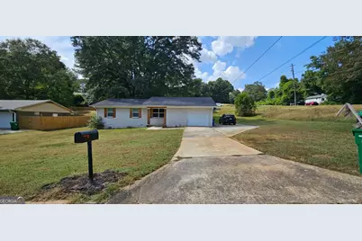 2292 Chestnut Hill Circle, Decatur, GA 30032 - Photo 2