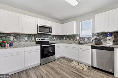 1307 Dayle Court, Macon, GA 31211 - Photo 12