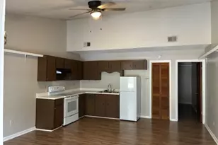 421 W King Ave, Kingsland, GA 31548 - Photo 2