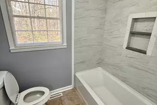 90 Hickory Ln, Lagrange, GA 30240 - Photo 2