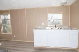 145 Park Ave SE, Milledgeville, GA 31061 - Photo 6