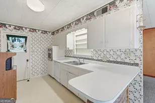 86 Camellia Ave, Savannah, GA 31408 - Photo 16