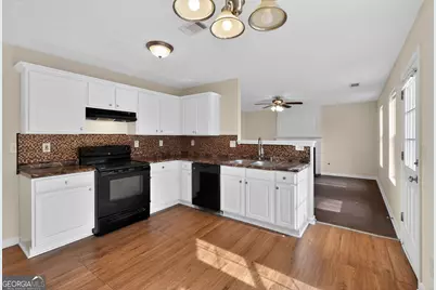 5745 Walter Trail, Stone Mountain, GA 30087 - Photo 10