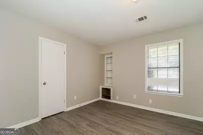 6373 Valley Dale Drive, Riverdale, GA 30274 - Photo 10