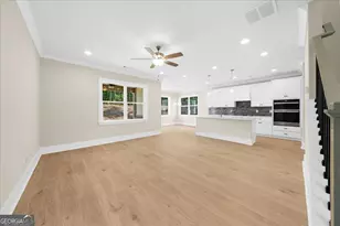 5587 Overview Dr, Flowery Branch, GA 30542 - Photo 8