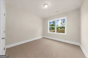 5587 Overview Dr, Flowery Branch, GA 30542 - Photo 4