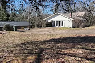 192 Summit St, Cornelia, GA 30531 - Photo 2