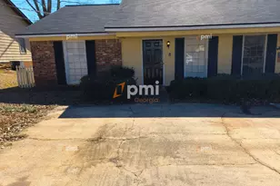 102 Peachtree Ct, Lagrange, GA 30241 - Photo 1