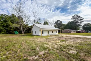 352 SW College St, Pelham, GA 31779 - Photo 1