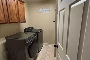 300 Shelli Ln, Roswell, GA 30075 - Photo 16