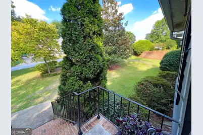 6832 Creekwood Drive, Douglasville, GA 30135 - Photo 8