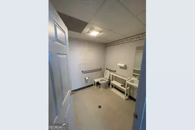 2106 E Northside Drive, Statesboro, GA 30458 - Photo 8