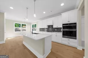 5579 Overview Dr, Flowery Branch, GA 30542 - Photo 8