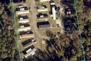 727 W 3rd St, Woodbine, GA 31569 - Photo 1