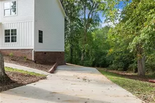 2438 Shadburn Ferry Dr, Buford, GA 30518 - Photo 46