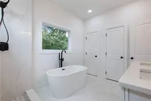 2438 Shadburn Ferry Dr, Buford, GA 30518 - Photo 26