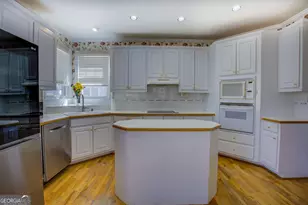 2910 Chesterfield Way SE, Conyers, GA 30013 - Photo 16