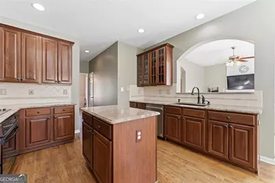 3071 Shelbourne Trace, Kennesaw, GA 30144 - Photo 2