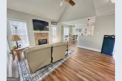 135 Copper Creek Drive, Lagrange, GA 30240 - Photo 8