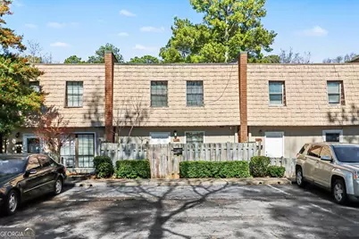 1388 Wood Circle S, Morrow, GA 30260 - Photo 2