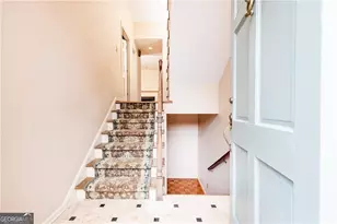 27 Mooregate Square, Atlanta, GA 30327 - Photo 2