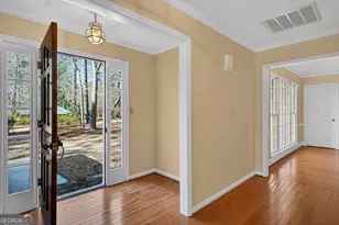 502 Ashford Cir, Lagrange, GA 30240 - Photo 2