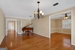 502 Ashford Cir, Lagrange, GA 30240 - Photo 4