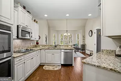 89 Fox Hall Crossing E, Senoia, GA 30276 - Photo 10