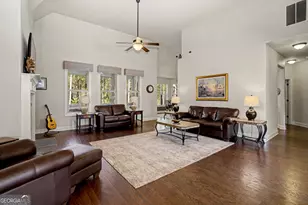 89 Fox Hall Crossing E, Senoia, GA 30276 - Photo 8