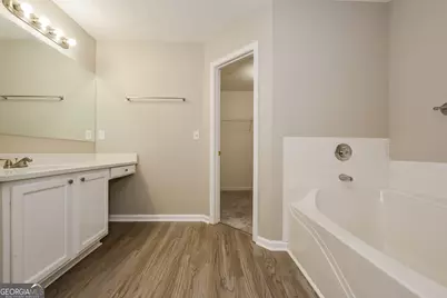 628 Shadow Lake Drive, Lithonia, GA 30058 - Photo 10