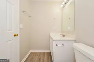 628 Shadow Lake Dr, Lithonia, GA 30058 - Photo 14