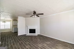 6902 Malvern Ct, Lithonia, GA 30038 - Photo 4