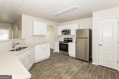 7471 Garnet Drive, Jonesboro, GA 30236 - Photo 6