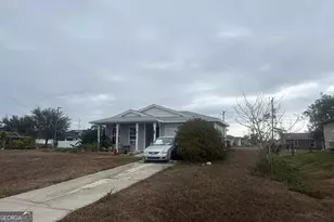 3021 NE 2nd Ave, Cape Coral, FL 33909 - Photo 2