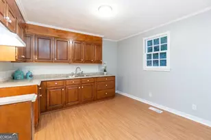 1755 Foster Pl, Macon, GA 31211 - Photo 8