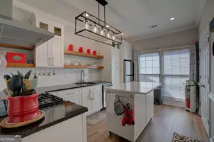 814 Manor Way, Cartersville, GA 30120 - Photo 8