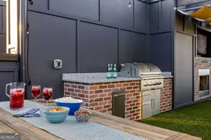 1298 Chelsea Cir NW, Atlanta, GA 30318 - Photo 6