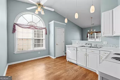 2006 Village Park Drive, Peachtree City, GA 30269 - Photo 12