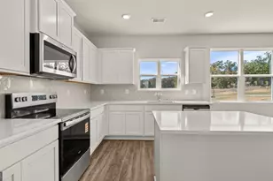 834 Trillium Dr, Locust Grove, GA 30248 - Photo 16