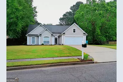 64 Dogwood Lakes Drive, Hampton, GA 30228 - Photo 2