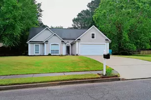 64 Dogwood Lakes Dr, Hampton, GA 30228 - Photo 2
