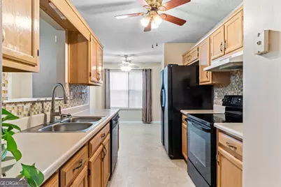 64 Dogwood Lakes Drive, Hampton, GA 30228 - Photo 14